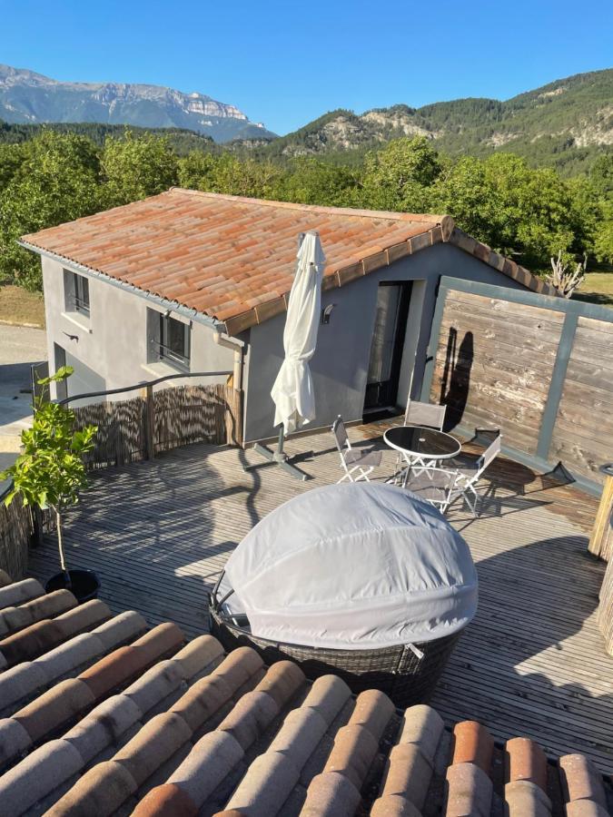 Sublime Studio De Caractere ,50 M2 Climatise . Montlaur-en-Diois Экстерьер фото
